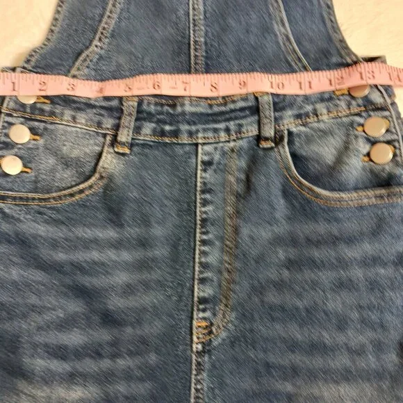 SHEIN, Denim Overalls, Size Medium, Slightly Distressed, Crop - Ankle - Picture 11 of 15